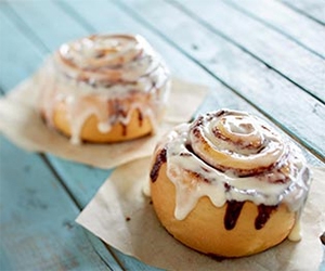 Free BonBites From Cinnabon